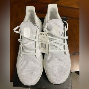 New Mens adidas ultraboost 2020 never worn Size 12